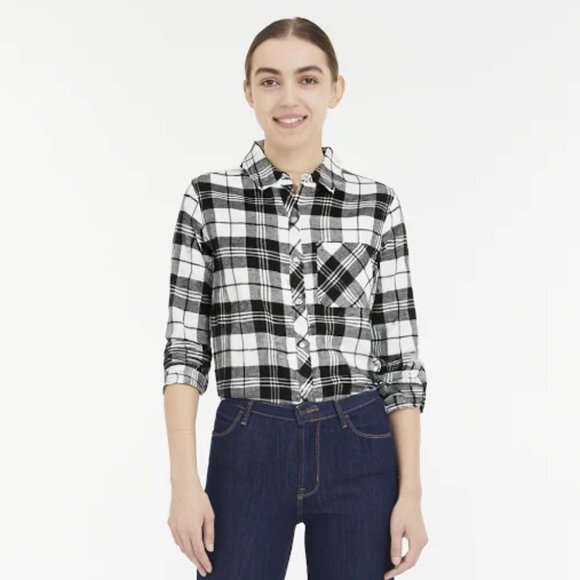Gap Ladies Relaxed Fit Boyfriend Flannel Sz Small Black/Billie Plaid NWT - Picture 2 of 10
